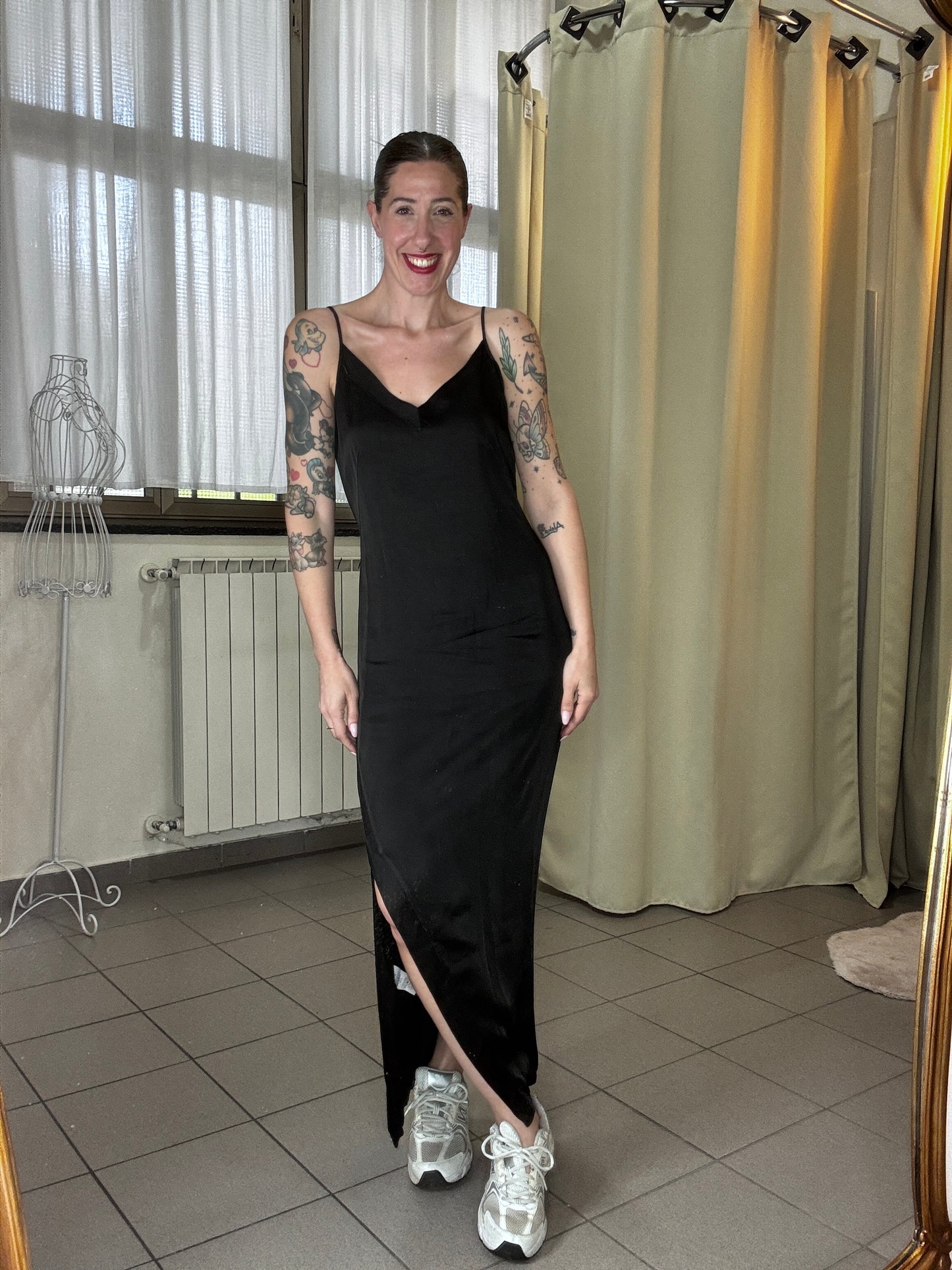 Abito Naomi